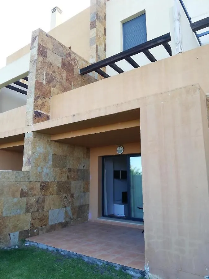 BAJO con JARDÍN PROPIO EN VALLE DEL ESTE GOLF!! Vera Apartamento